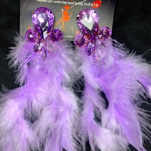 Feather fashion earrings